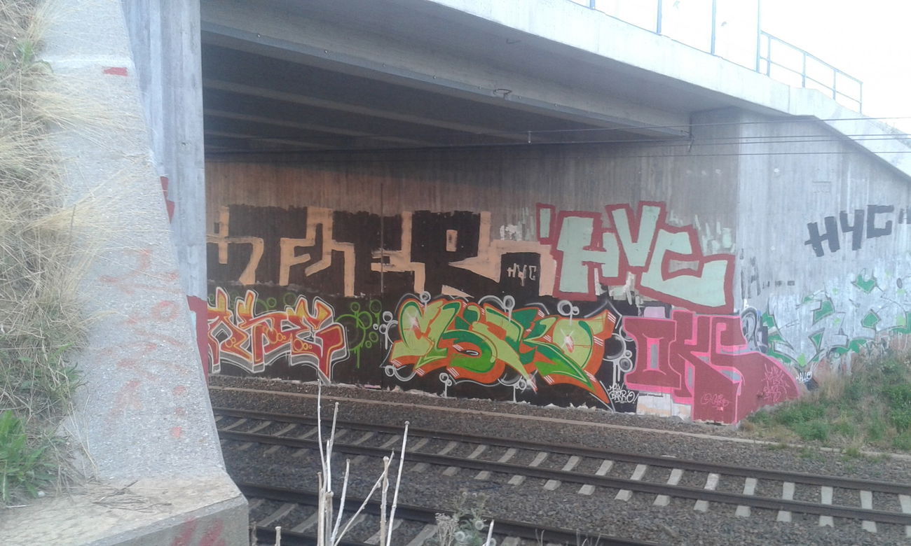 Graffiti Bombing - Photo by NoxikOKS - Butzer, HVC, Base (2015)