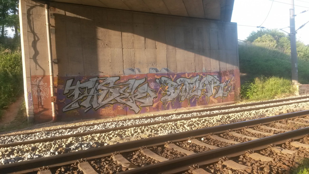 Graffiti Bombing - Photo by NoxikOKS - Taser, Butzer, H4C (2013)