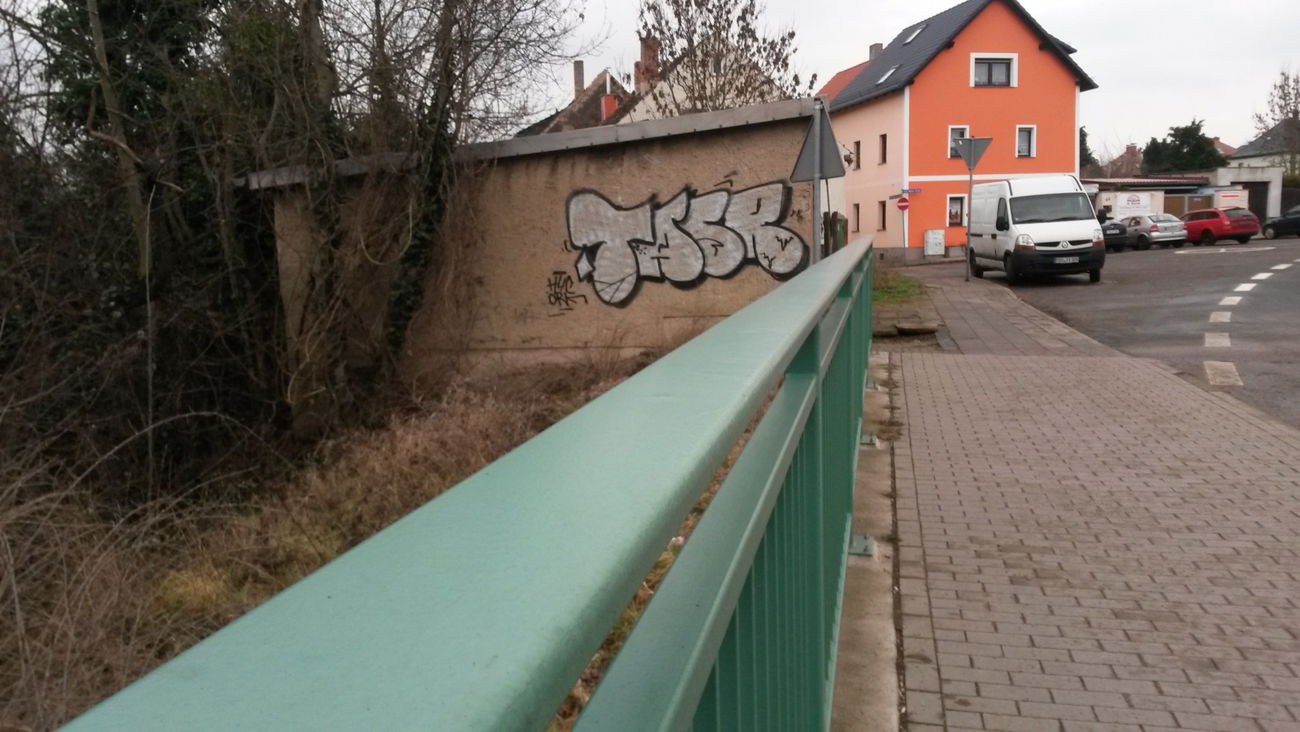 Graffiti Bombing - Photo by NoxikOKS - Tasr, Taser, H4C (2016)