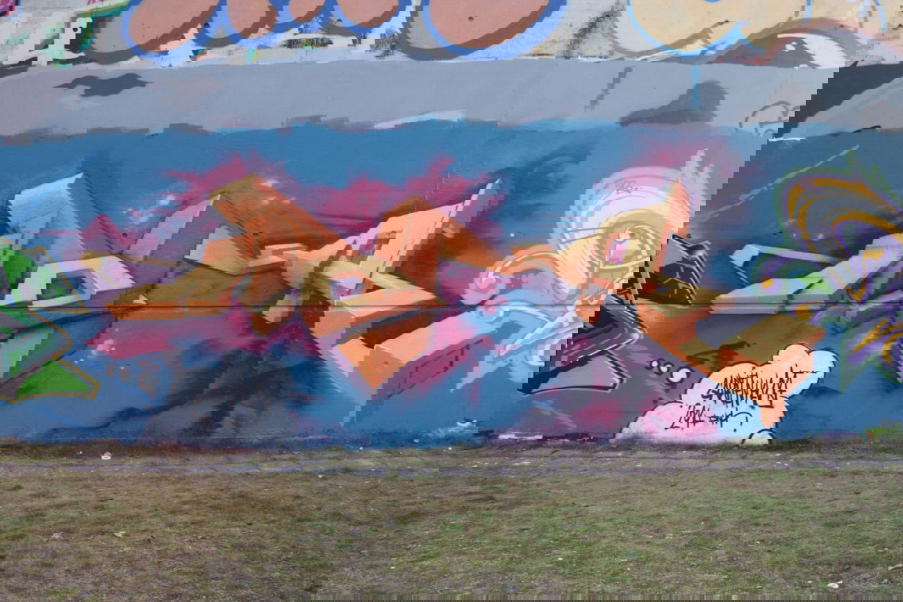Graffiti Wall in Hamburg - Photo by Nugat - dns//, ironhoe (2014)