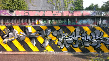 Graffiti Wall in Hamburg - Photo by Nugat - dns//, rowdy (2013)