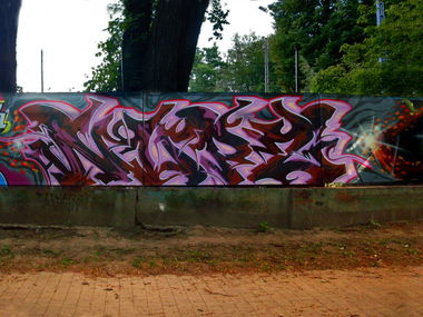 Graffiti Wall in Tarnow - Photo by NupzerOne - Tarnów, drip, shop (2014)