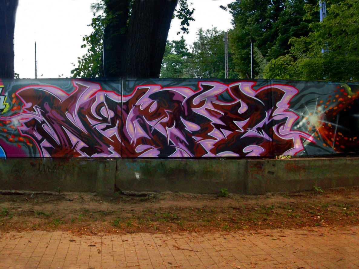 Graffiti Wall in Tarnow - Photo by NupzerOne - Tarnów, drip, shop (2014)