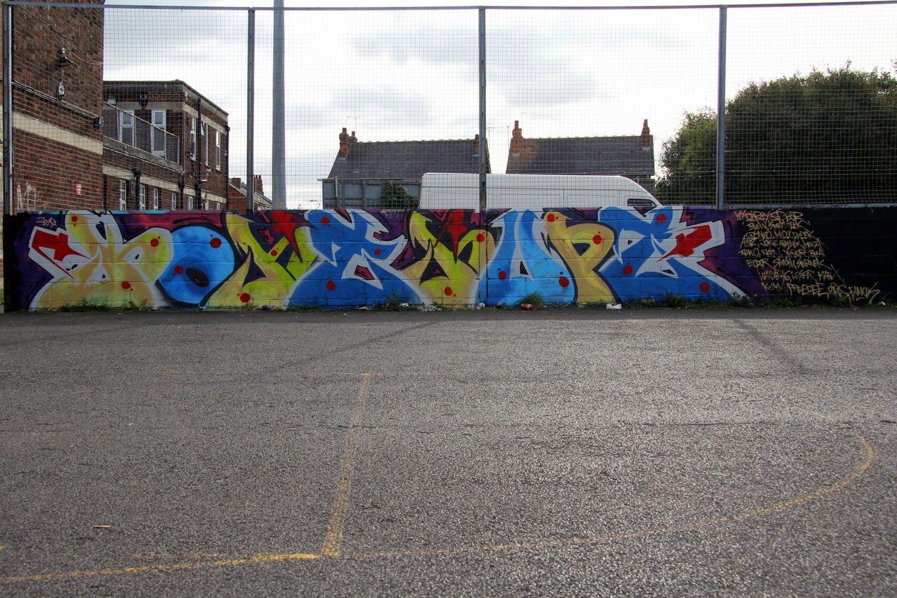 Graffiti Wall - Photo by NupzerOne - Gloucester, colors (2017)