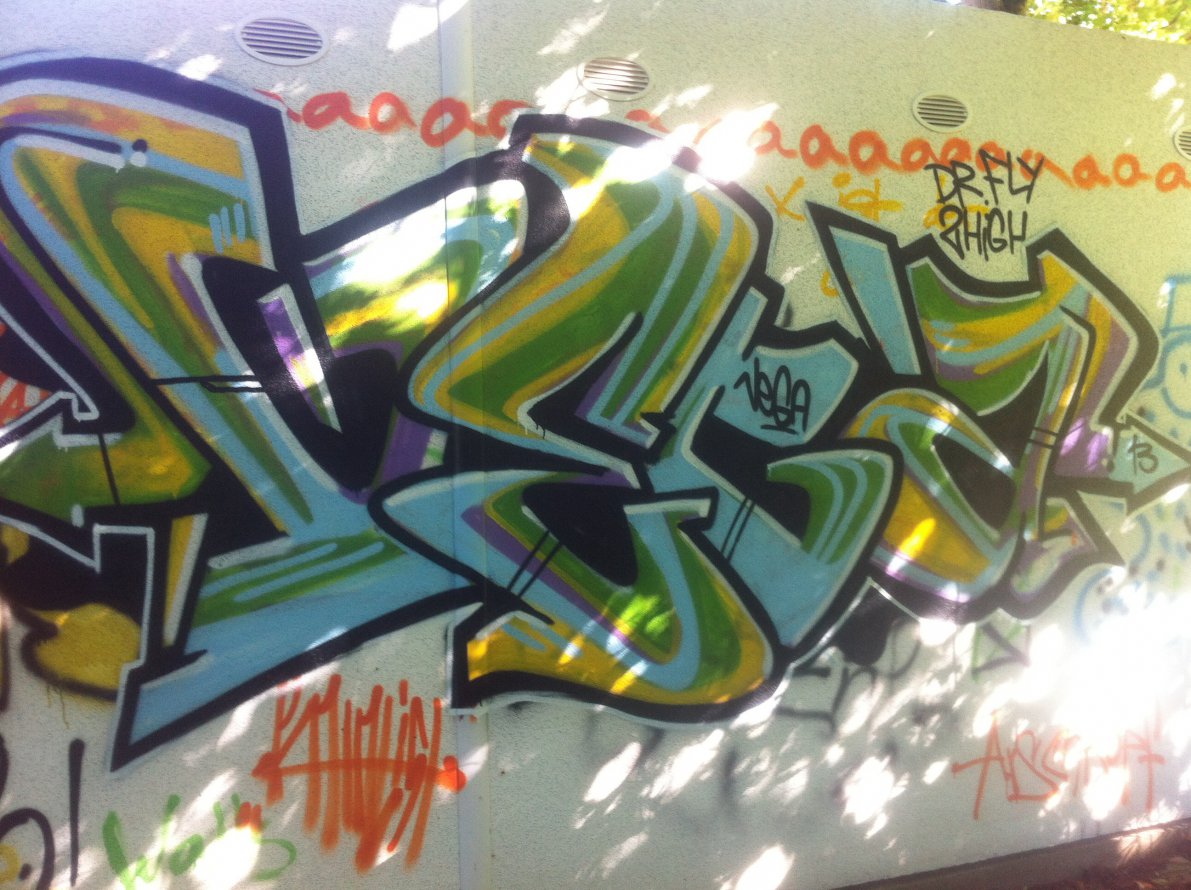 Graffiti Wall - Photo by NuseOne - vega, jugendzentrum, juz