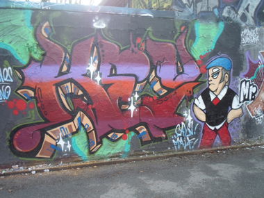 Graffiti Wall - Photo by NuseOne - graffiti, graff, hall