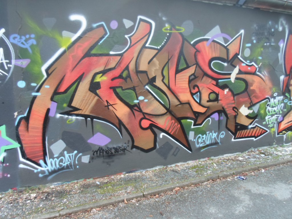 Graffiti Wall - Photo by NuseOne - bayreuth, hall, manos