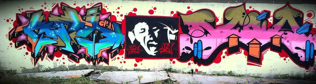 Graffiti Wall - Photo by ODWALSIE - SZO, MARK, VOA (2013)