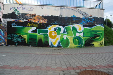 Graffiti Wall - Photo by ODWALSIE - SEIM, VOA, VOA (2010)
