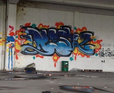 Graffiti Wall - Photo by OHNEIDEE - DUSK