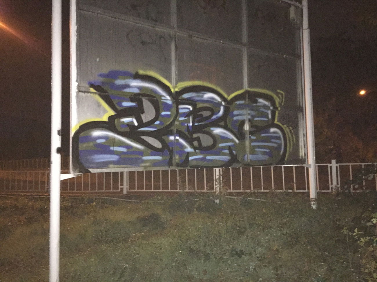 Graffiti Bombing - Photo by OHNEIDEE - 3BC