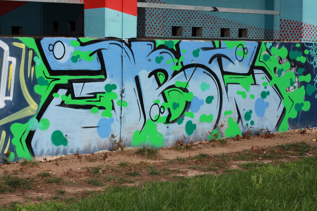 Graffiti Wall - Photo by OHNEIDEE - 3BC