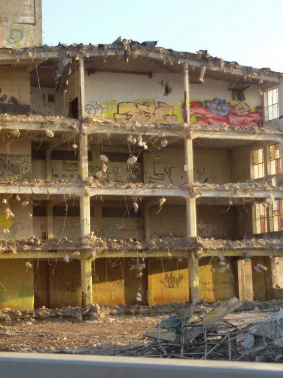 Graffiti Wall - Photo by OHNEIDEE - 3BC, RUHE (2016)