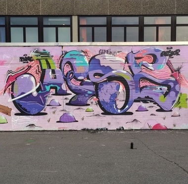 Graffiti Wall - Photo by OHNEIDEE - AESOP