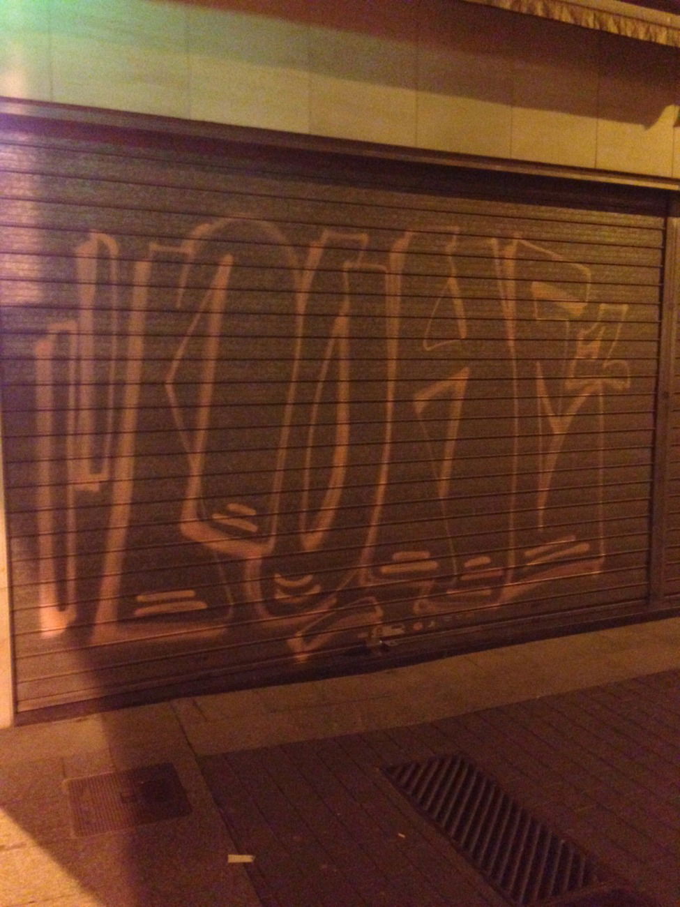 Graffiti Wall - Photo by OHNEIDEE - RUHE