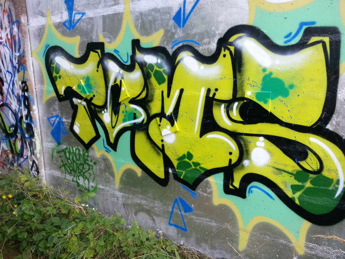 Graffiti Bombing in T?ebí? - Photo by OKG - TOMONE