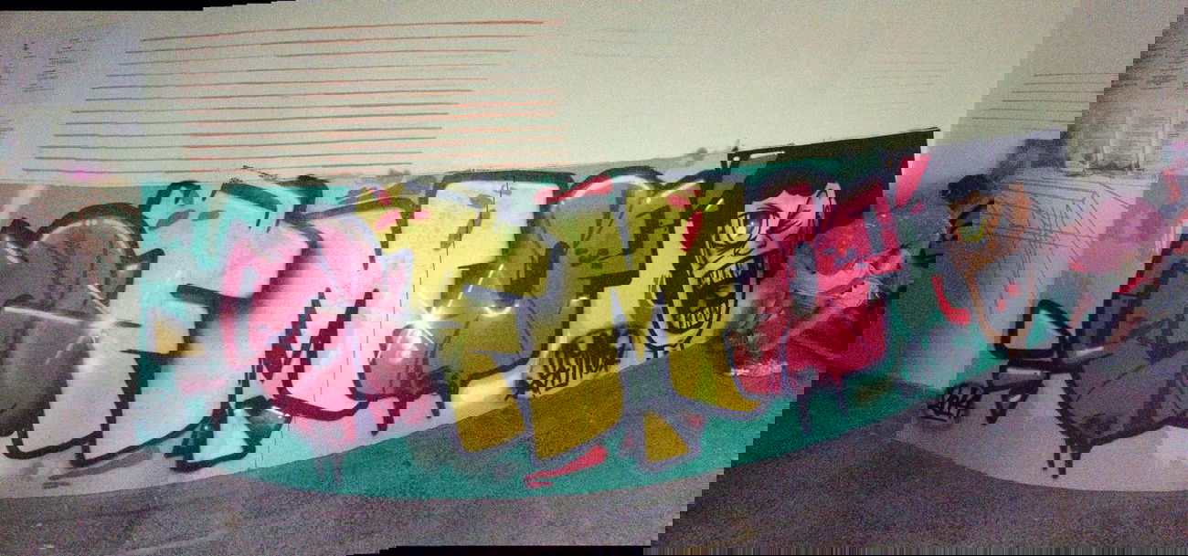 Graffiti Wall - Photo by OKG - KISS, MY, ASS (2010)