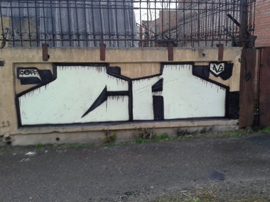 Graffiti Bombing - Photo by OLDTOY - Caff