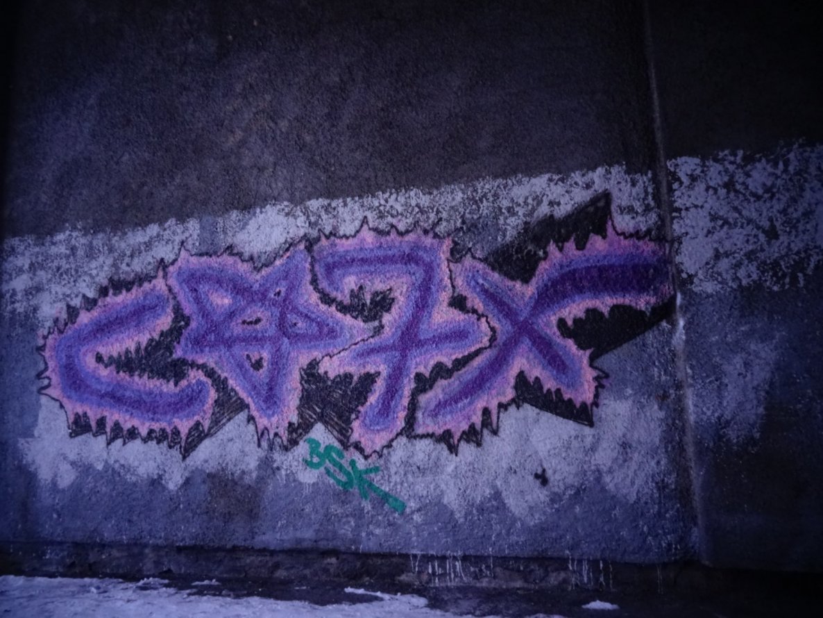 Graffiti Bombing - Photo by OLDTOY