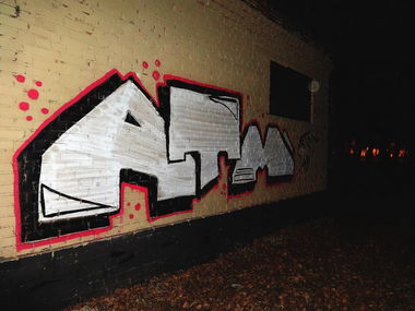 Graffiti Bombing - Photo by OLDTOY