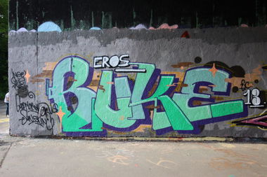 Graffiti Wall in Heidelberg - Photo by OLVERO - Buke, Nero, Eros