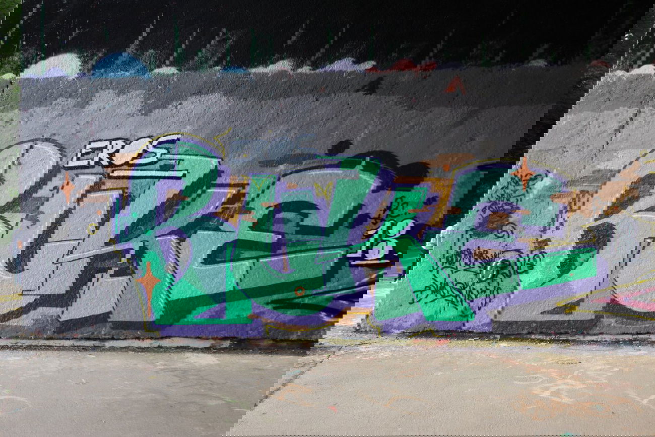 Graffiti Wall in Heidelberg - Photo by OLVERO - Buke, Nero, Eros