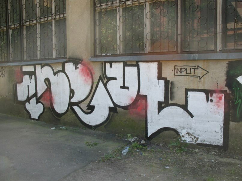 Graffiti Bombing in moscow - Photo by OMERCK - omerck, input (2012)