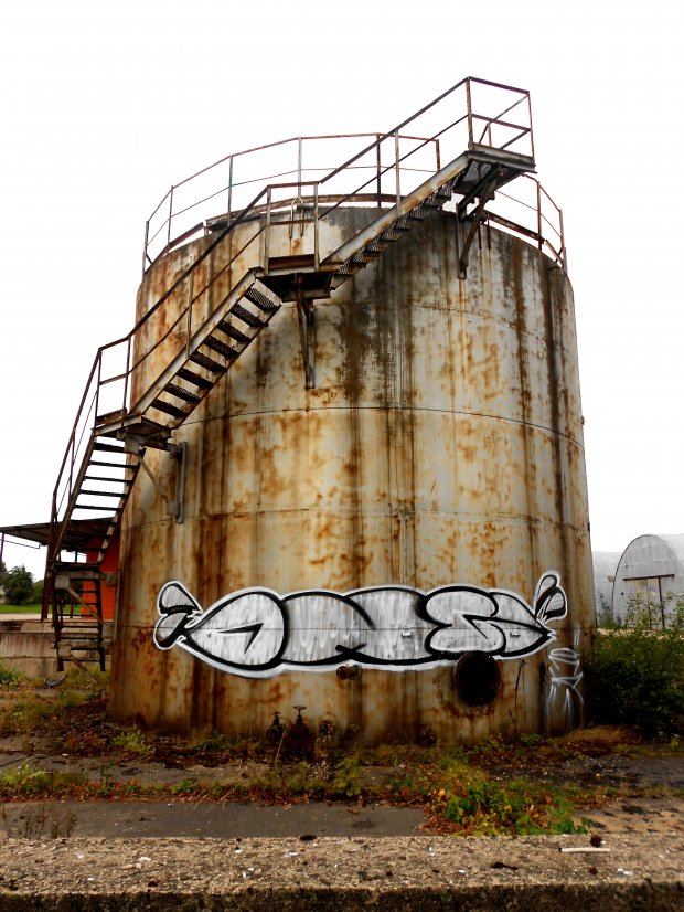Graffiti Bombing - Photo by OMK - OMK (2013)