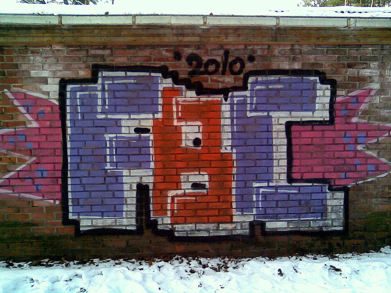 Graffiti Bombing - Photo by OMoR - fbc, omor (2010)