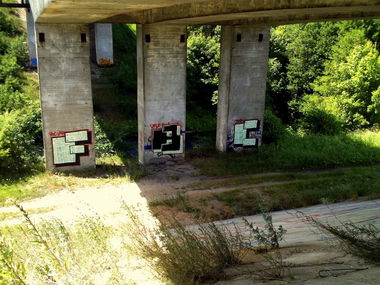 Graffiti Bombing in Vilnius - Photo by OMoR - omor, fbc, big (2011)