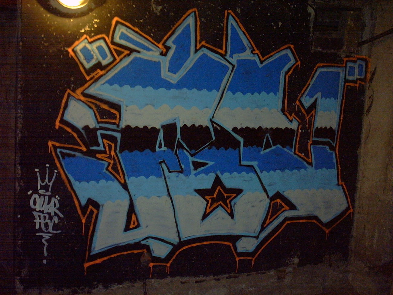 Graffiti Wall - Photo by OMoR - omor, fbc, blue (2008)