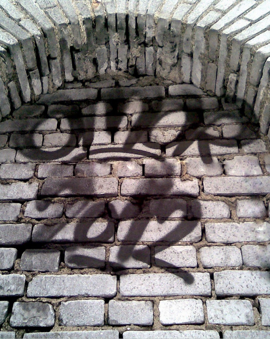 Graffiti Wall - Photo by OMoR - tag, omor (2012)