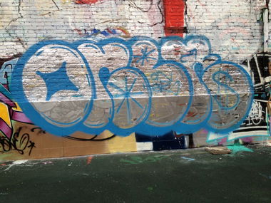 Graffiti Bombing - Photo by ONER420