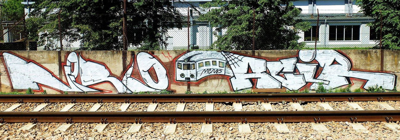 Graffiti Wall - Photo by OUSSCREW