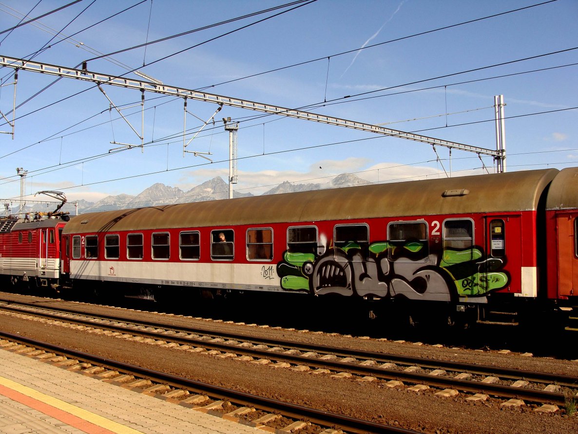Graffiti Train - Photo by OUSSCREW - ouss