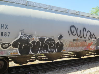 Graffiti Bombing - Photo by OUSSCREW