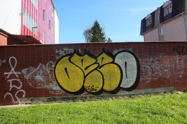 Graffiti Bombing - Photo by OUSSCREW