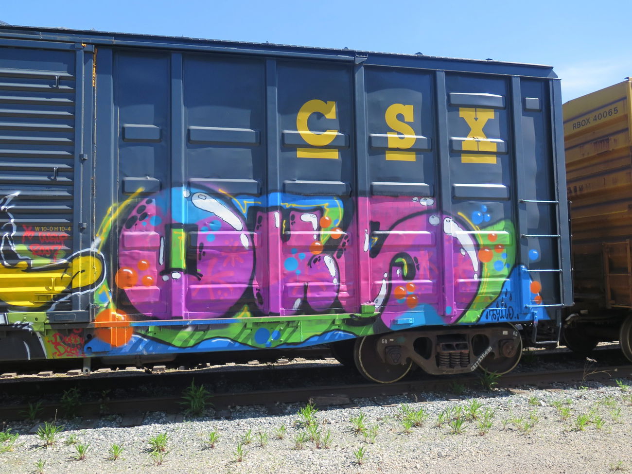 Graffiti Train - Photo by OUSSCREW