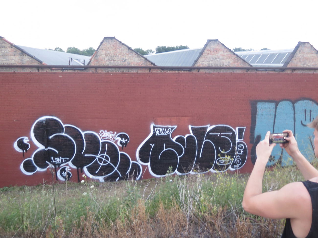 Graffiti Bombing - Photo by OUSSCREW - swon, tulo