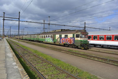 Graffiti Wall - Photo by OUSSCREW