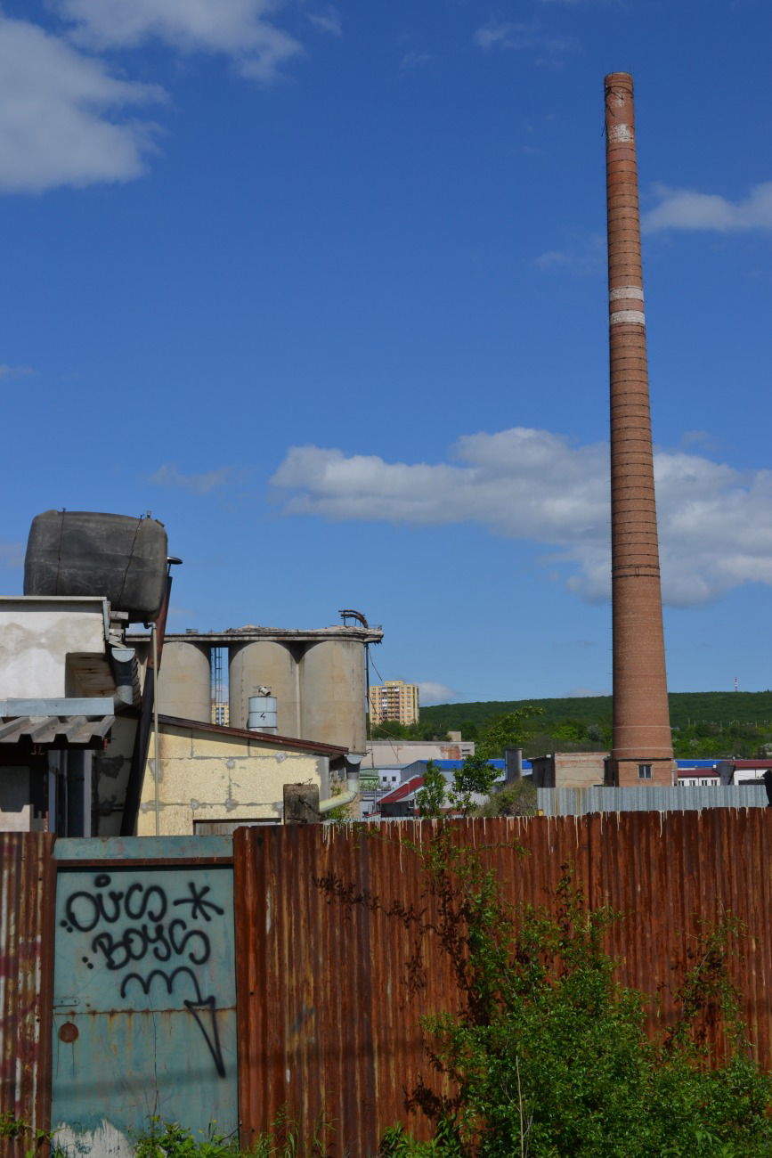 Graffiti Artwork - Photo by OUSSCREW