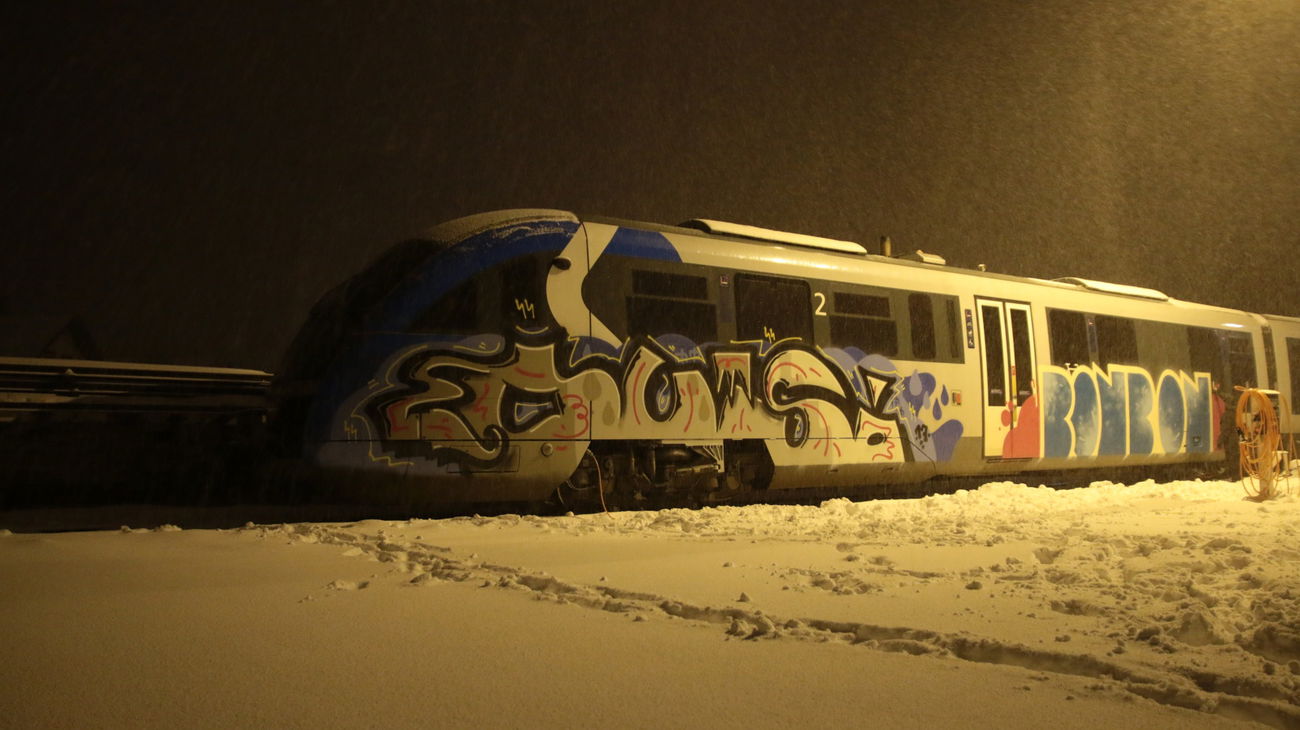 Graffiti Train - Photo by OUSSCREW - BONBON