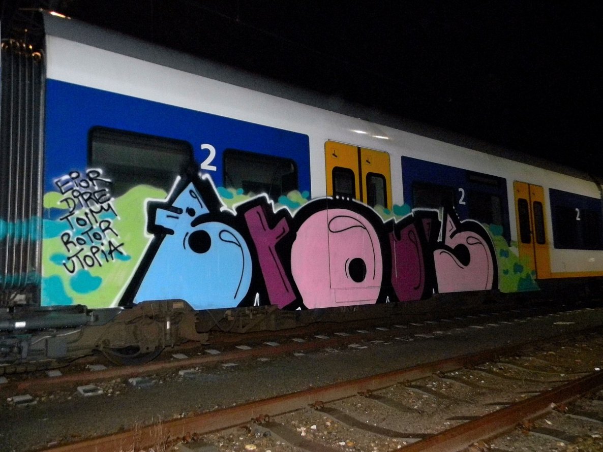 Graffiti Train - Photo by OUSSCREW
