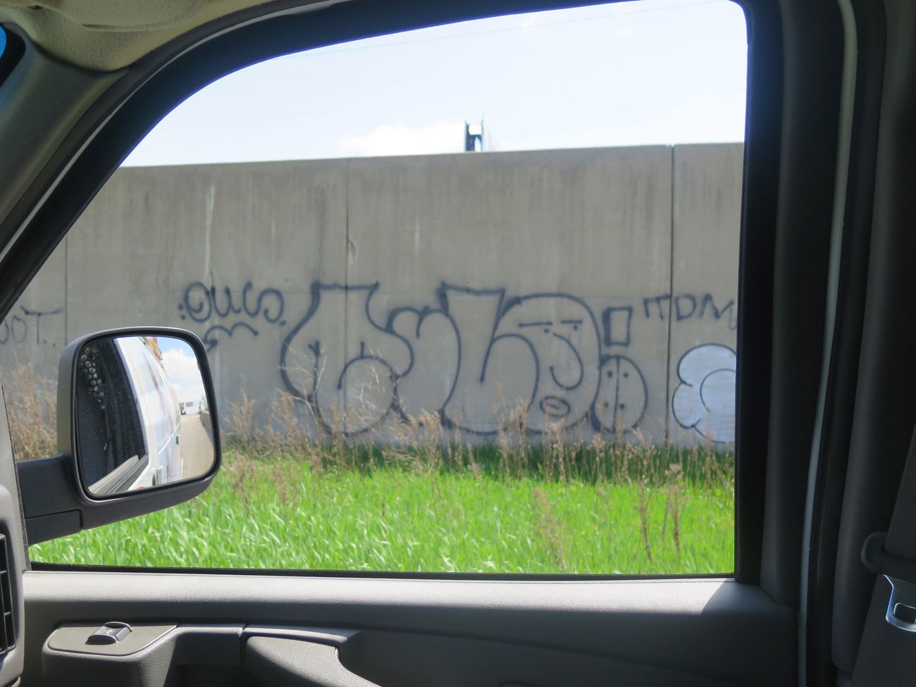 Graffiti Bombing - Photo by OUSSCREW