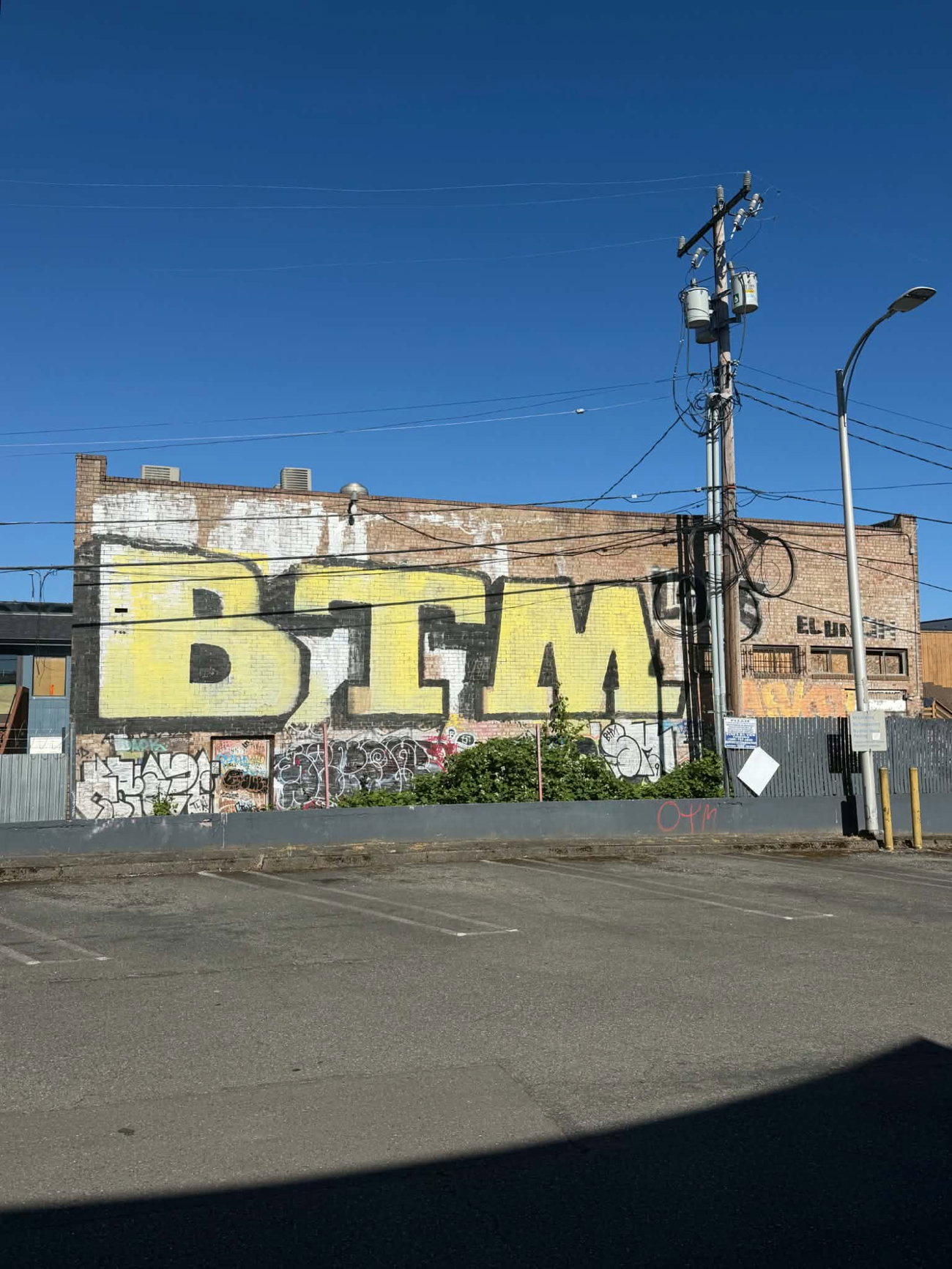Graffiti Wall in White center, wa - Photo by Observer206 - BTM, seattle (2026)