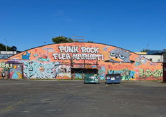Graffiti Artwork in White center, wa - Photo by Observer206 - punkrockfleamarket (2026)