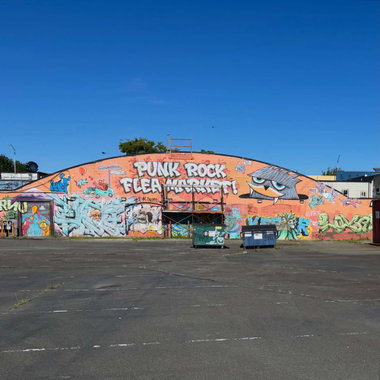 Graffiti Artwork in White center, wa - Photo by Observer206 - punkrockfleamarket (2026)