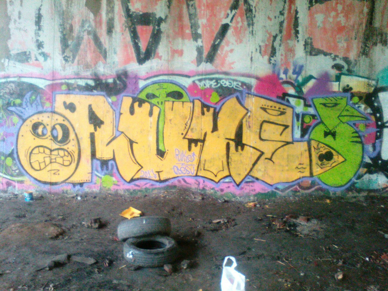 Graffiti Wall - Photo by Odesu107 - Brush, RukeCrew (2017)