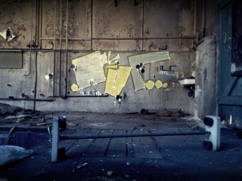 Graffiti Wall - Photo by Ofen (2012)