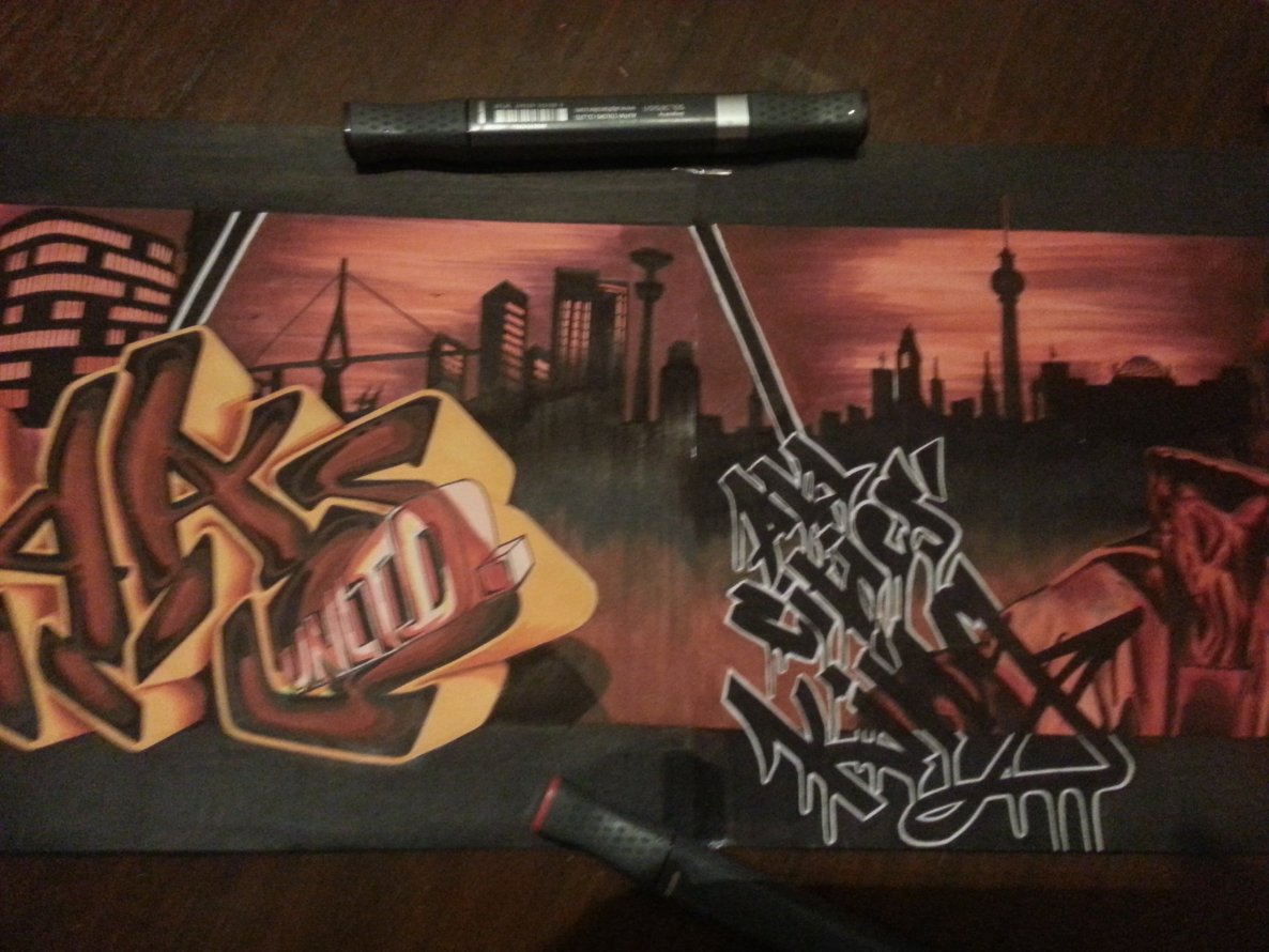 Graffiti Sketch - Photo by OfficialTopic1 - Laas, Unltd., Topic1 (2014)
